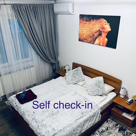 Studio Vio Lägenhet Tulcea Exteriör bild